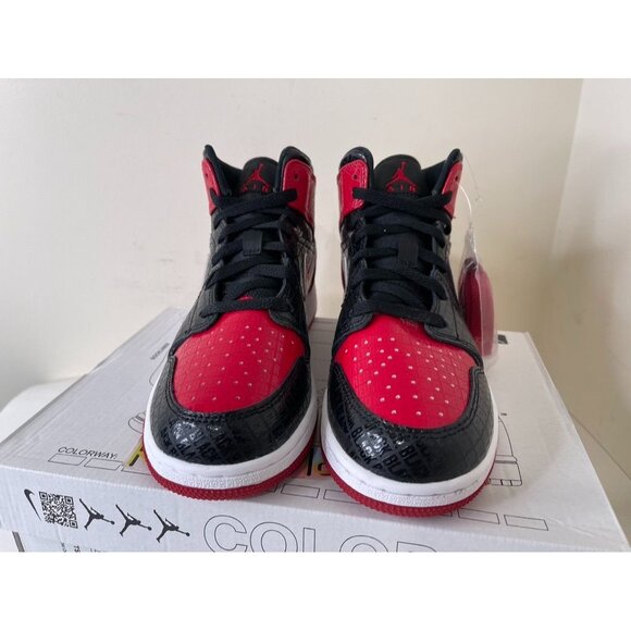 Jordan 1 MID SS Bred Black Red Text GS Grade School Youth DM9650 001 - Picture 2 of 5